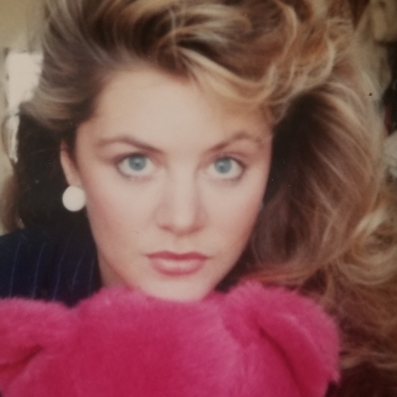 Meet your Posher, MK - Picture 2 of 2